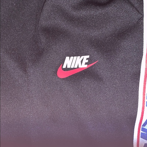 Nike track pants. ‼️NEVER WORN‼️ - Picture 6 of 6